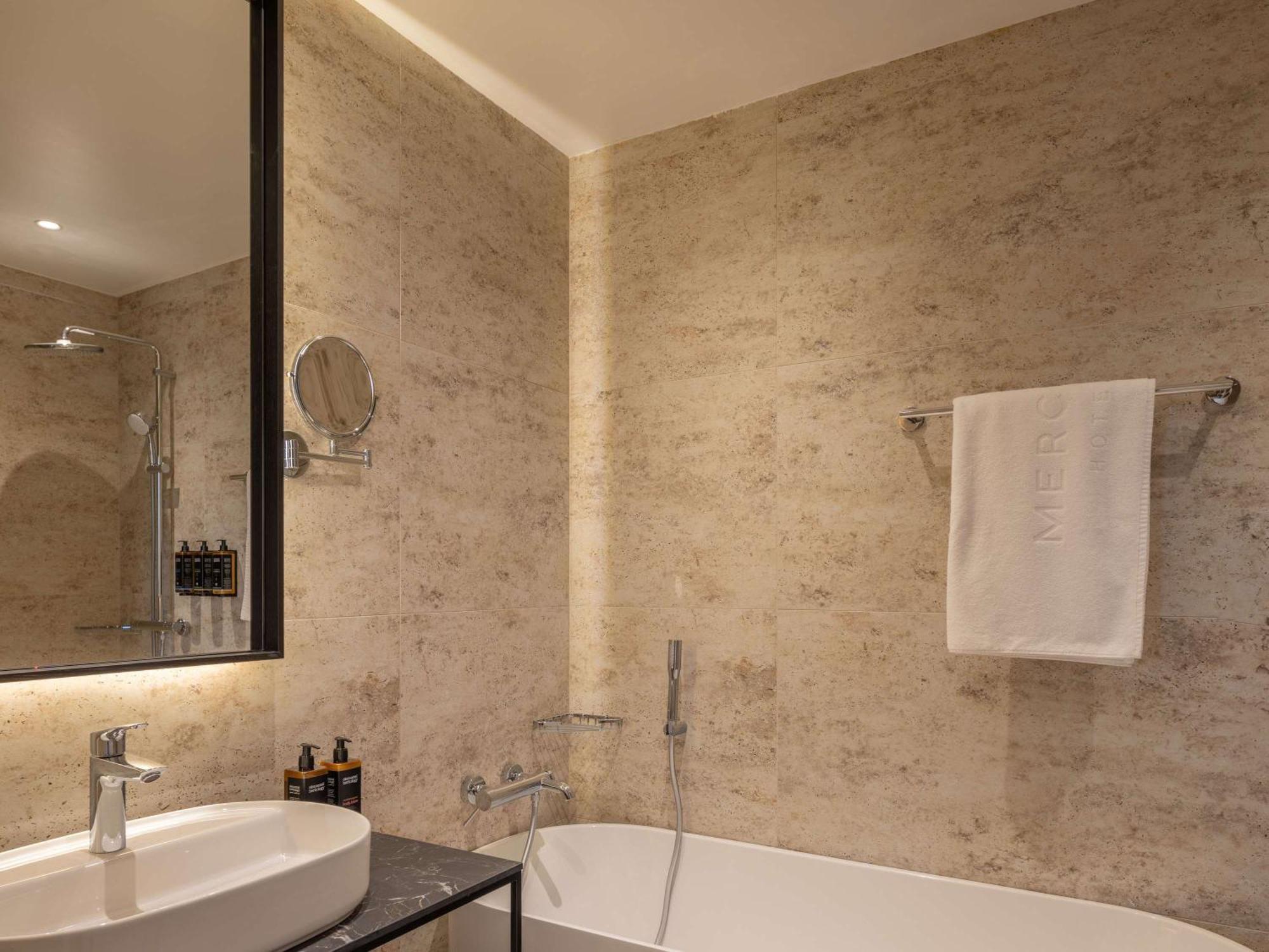 Mercure Prishtina City Πρίστινα Εξωτερικό φωτογραφία