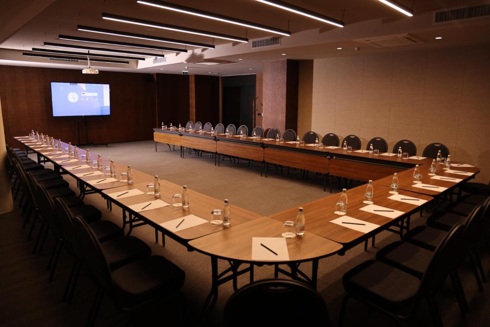 Mercure Prishtina City Πρίστινα Εξωτερικό φωτογραφία
